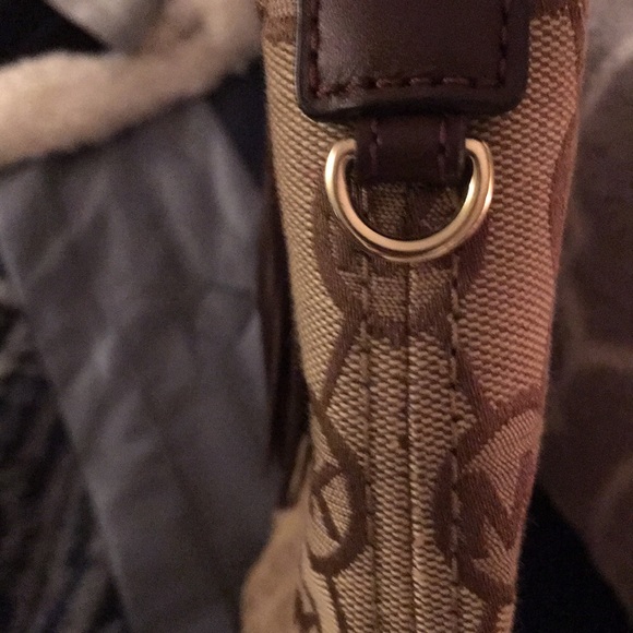 Michael Kors Handbag - Picture 4 of 6